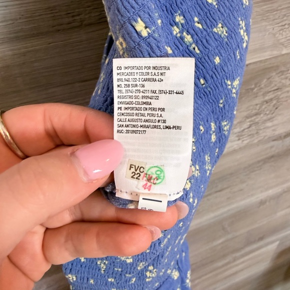 NWT American Eagle Floral Smocked Halter Jumpsuit Blue White Size M - Picture 9 of 11